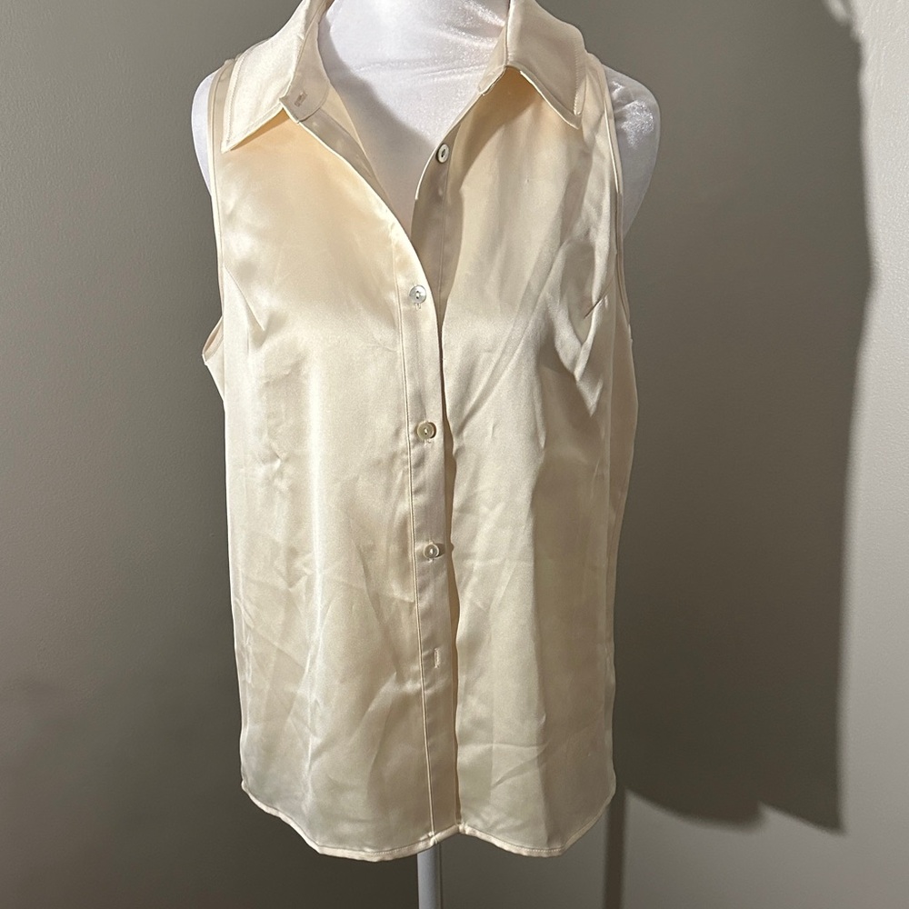 NWT Sincerely Jules Satin Sleeveless Button Down Blouse, Sz L